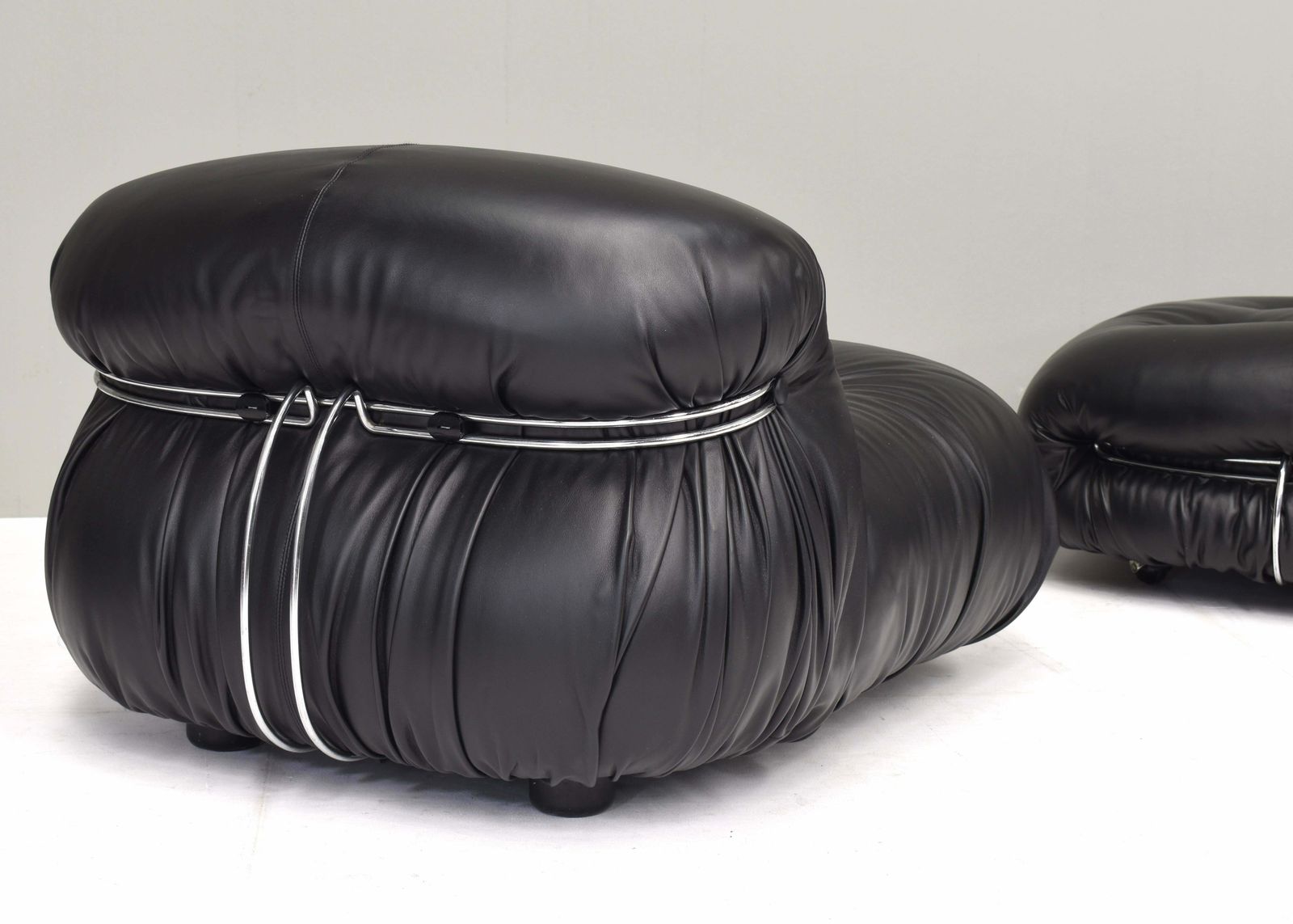 Soriana Chair And Ottoman By Tobia Scarpa For Cassina Black Leather, Italy, 1969 photo vinterior