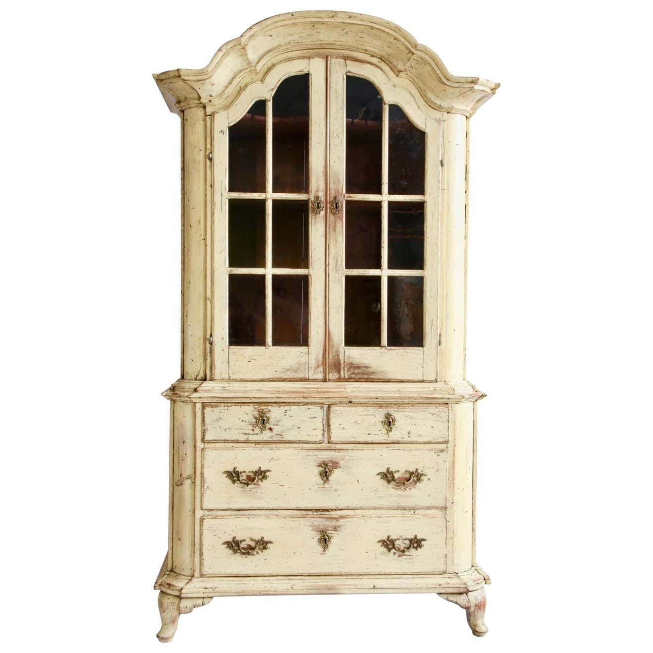 18th Century Gustavian Yellow Swedish Display Cabinet