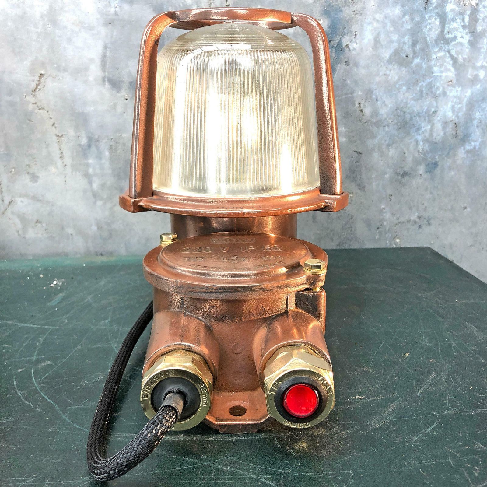 photo vinterior 1970s German Eow Gdr Copper, Brass And Holophane Glass Wall Light / Table Lamp