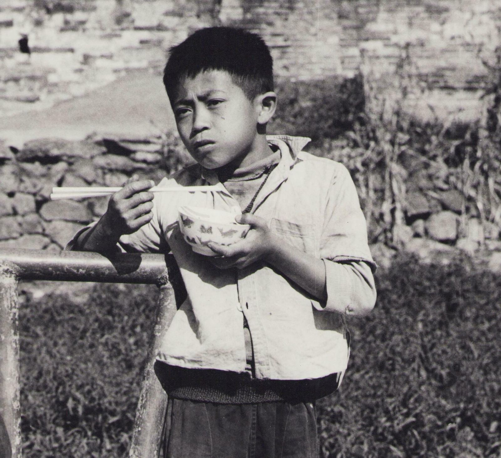 Hanna Seidel Hong Kong, Boy Eating, Black And White Photograph, 1960s, photo furniture