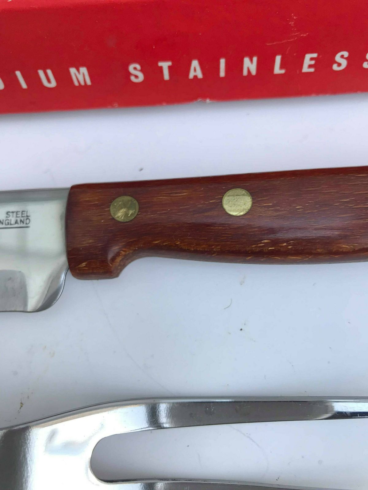 photo furniture Carving Knife In Its Box Harpening Steel Knife Carving Set, Collectible Flatware Retro Cutlery Barbecue Tools Garden Dinner Sharp Sky Line