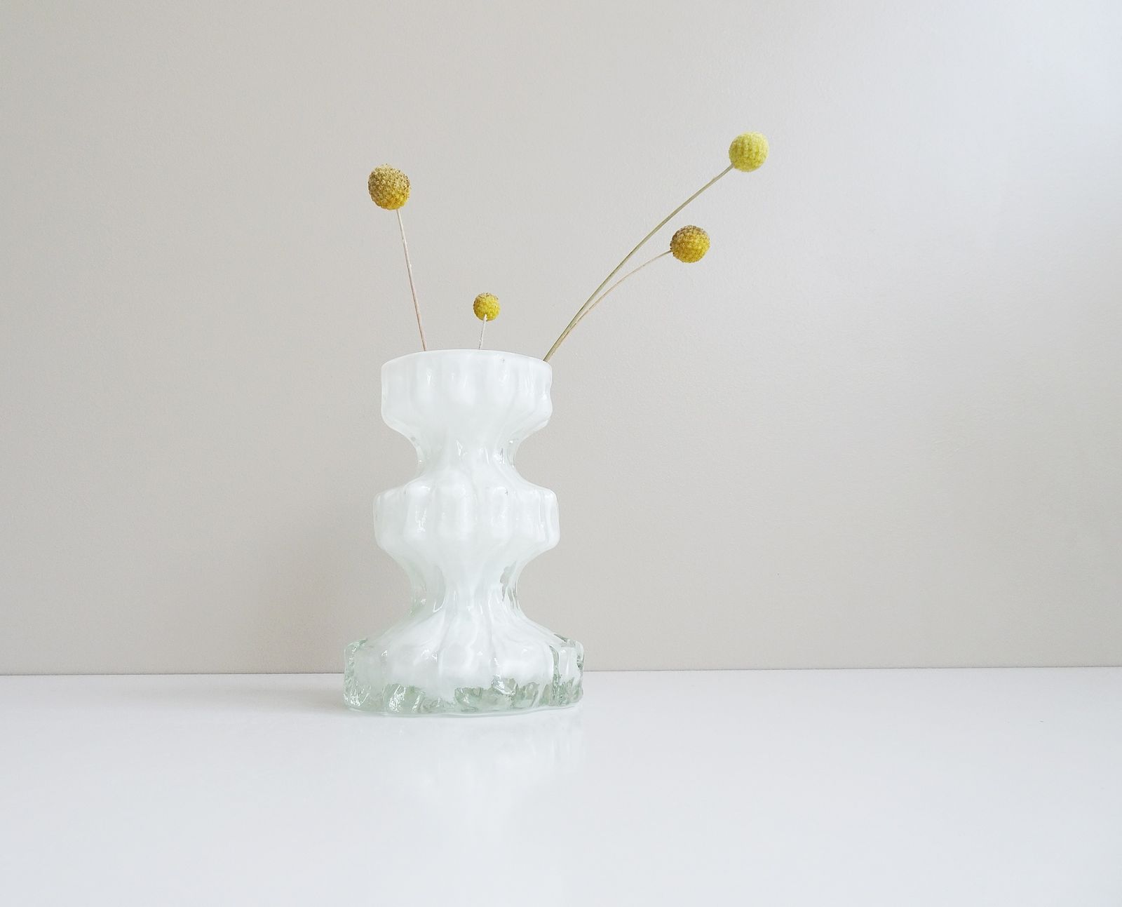 White Ingrid Glass Vase By Glashütte Kurt Wokan   70s Glass Decoration photo vinterior