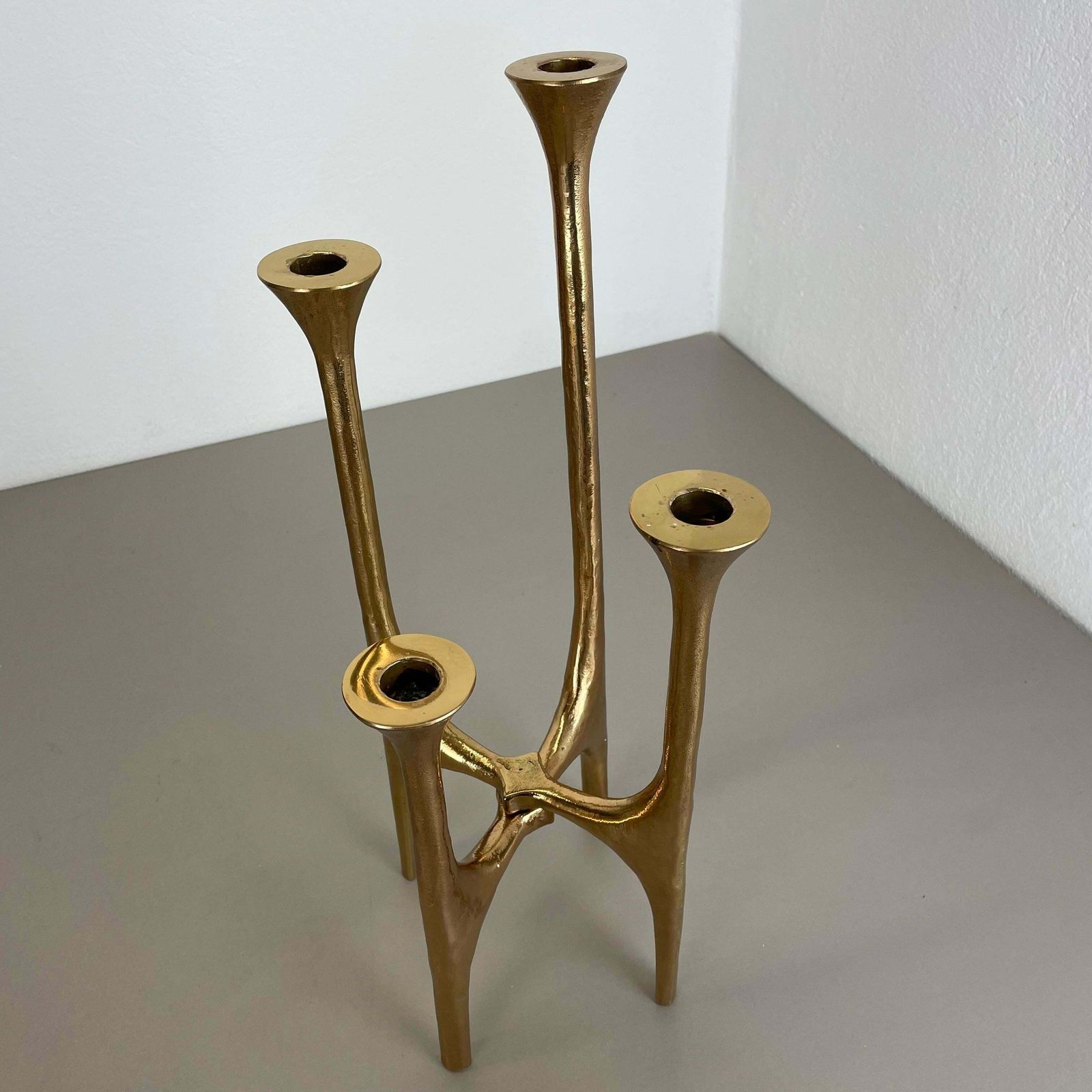 Heavy 7kg Modernist Sculptural 44cm Brutalist Bronze Candleholder, France 1970s photo vinterior