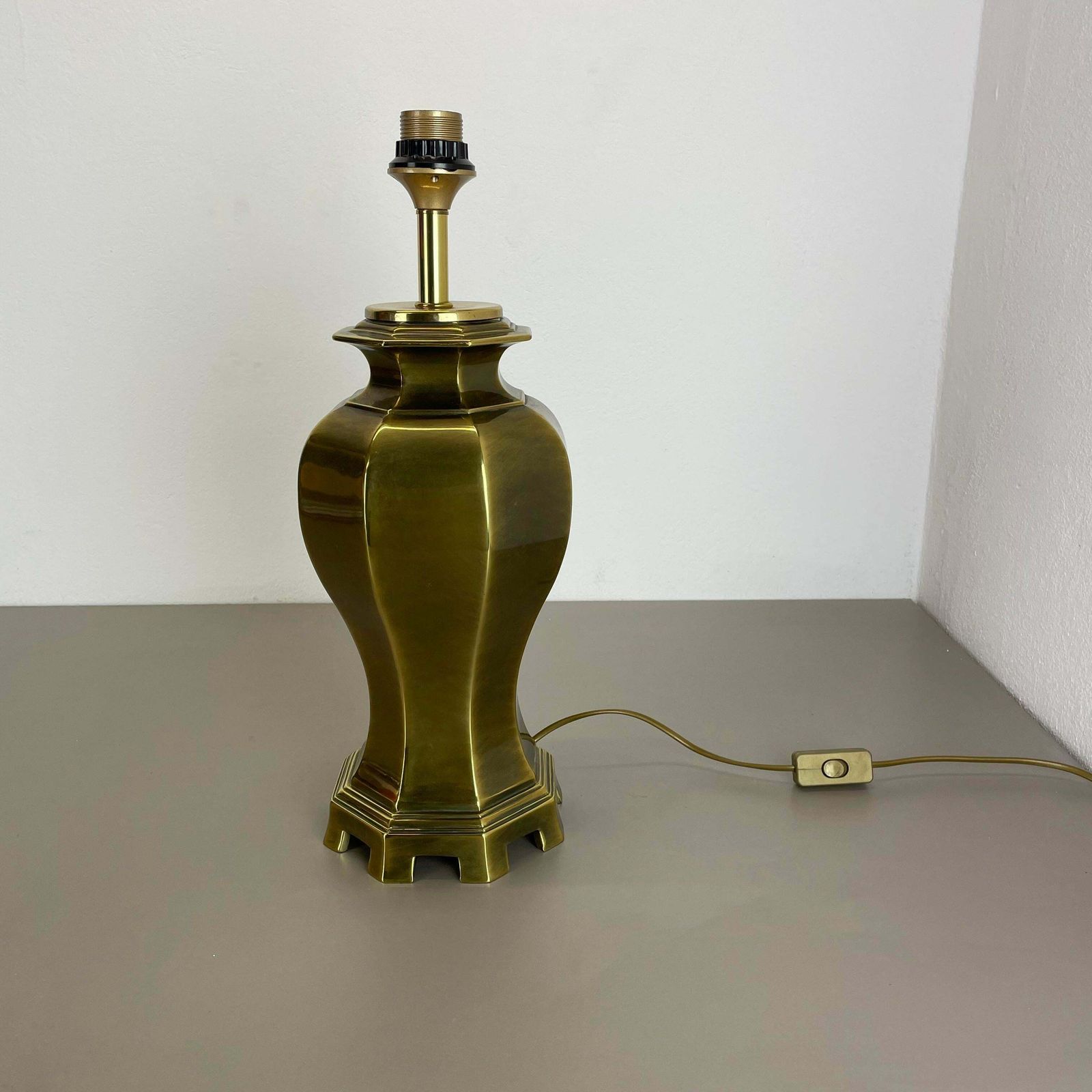 Original Hollywood Regency Stilnovo Style Brass Sputnik Table Light, Italy 1970s photo for sale