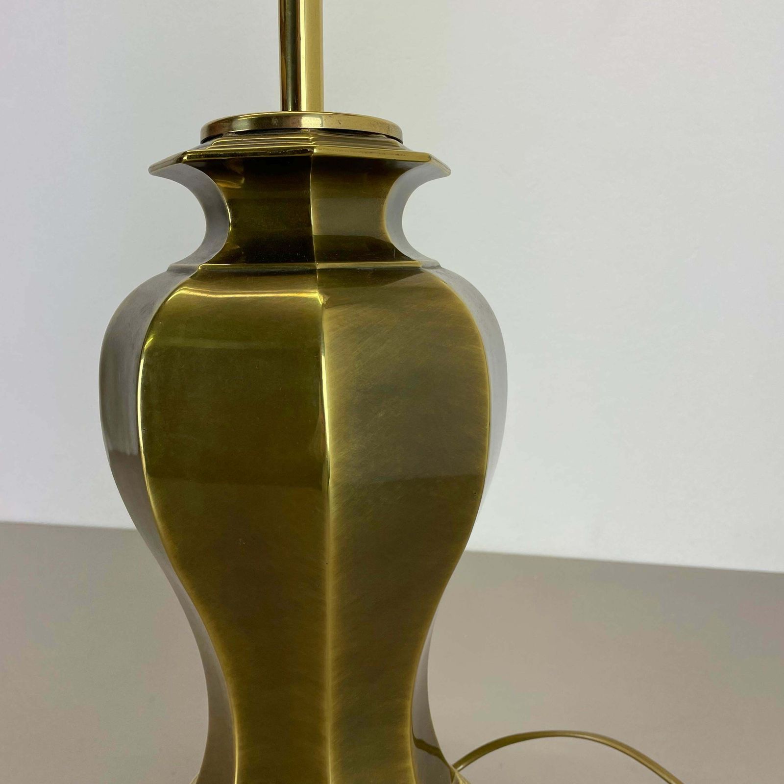 photo vinterior Original Hollywood Regency Stilnovo Style Brass Sputnik Table Light, Italy 1970s