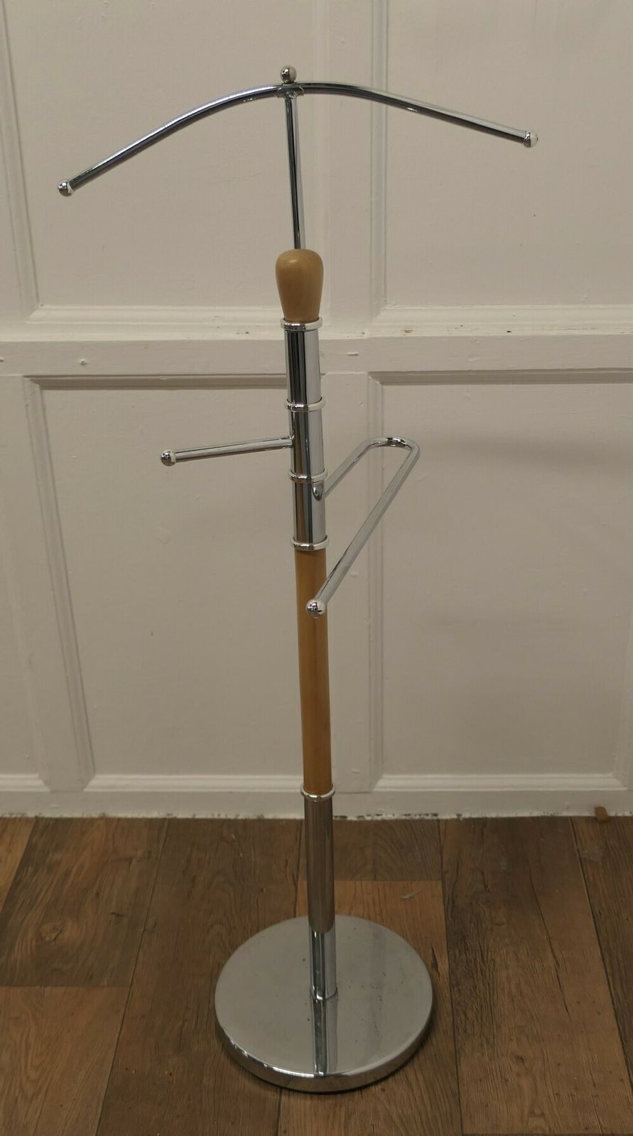Mid Century Gentleman’s Floor Standing Valet Suit Hanger photo vinterior
