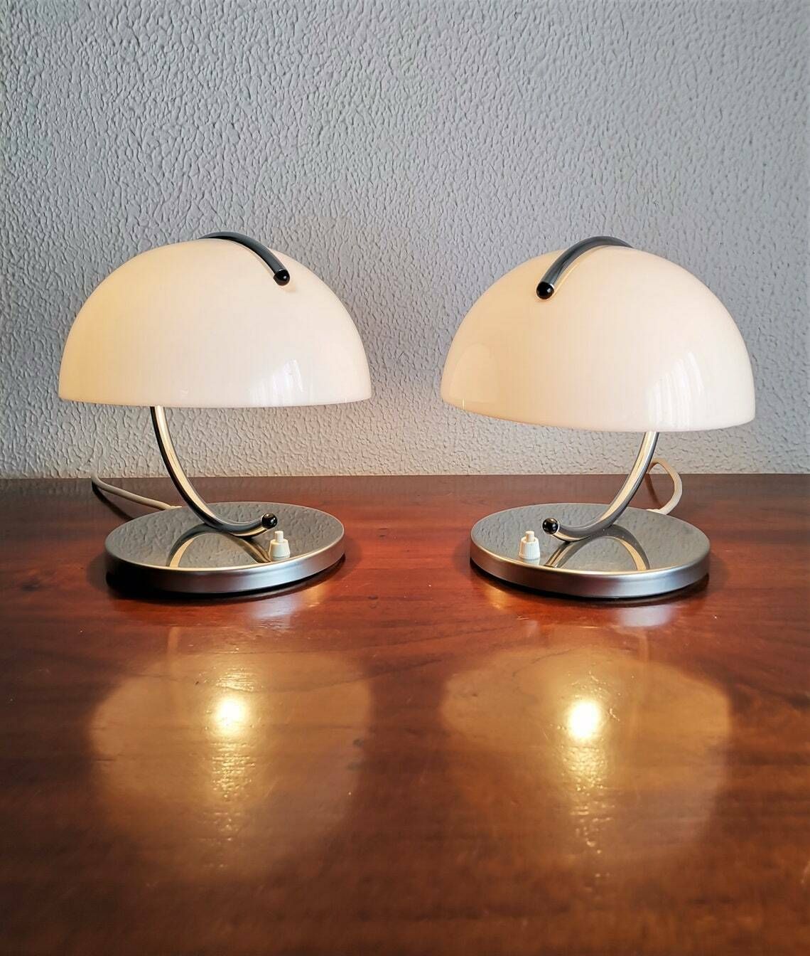 1 Of 2 Mid Century Mushroom Table Lamps / Luigi Massoni For Guzzini/ Space Age Table Lamps Made In Yugoslavia