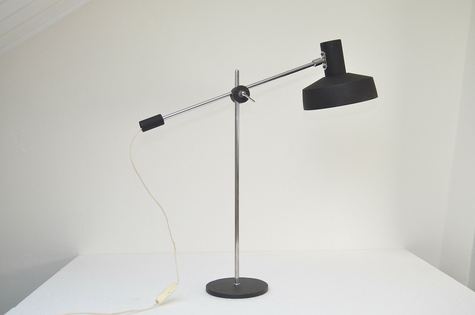 Large Modernist Anvia Counterweight Desk Lamp Designed By Jjm Hoogervorst For Anvia Almelo Holland, 60s Dutch Design photo for sale