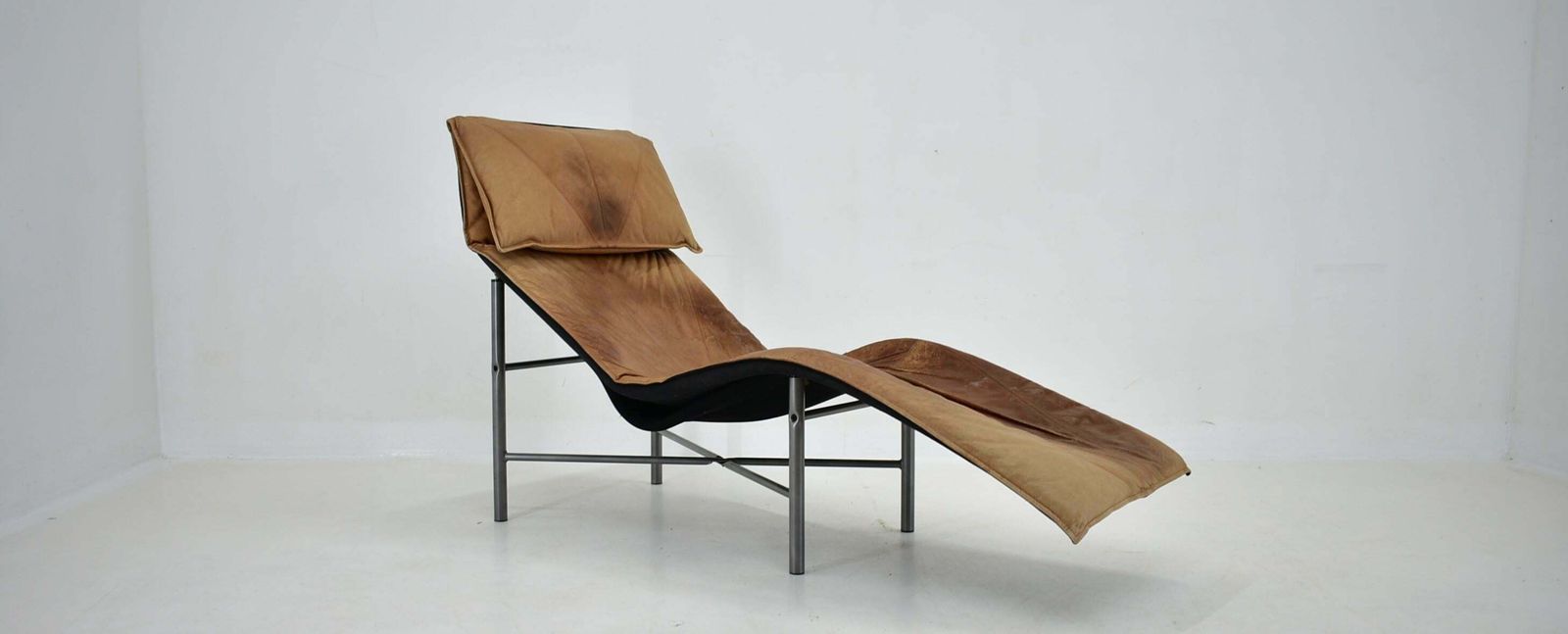 Vintage Cognac Leather Chaise Longue By Tord Bjorklund Sweden, 1970 photo furniture