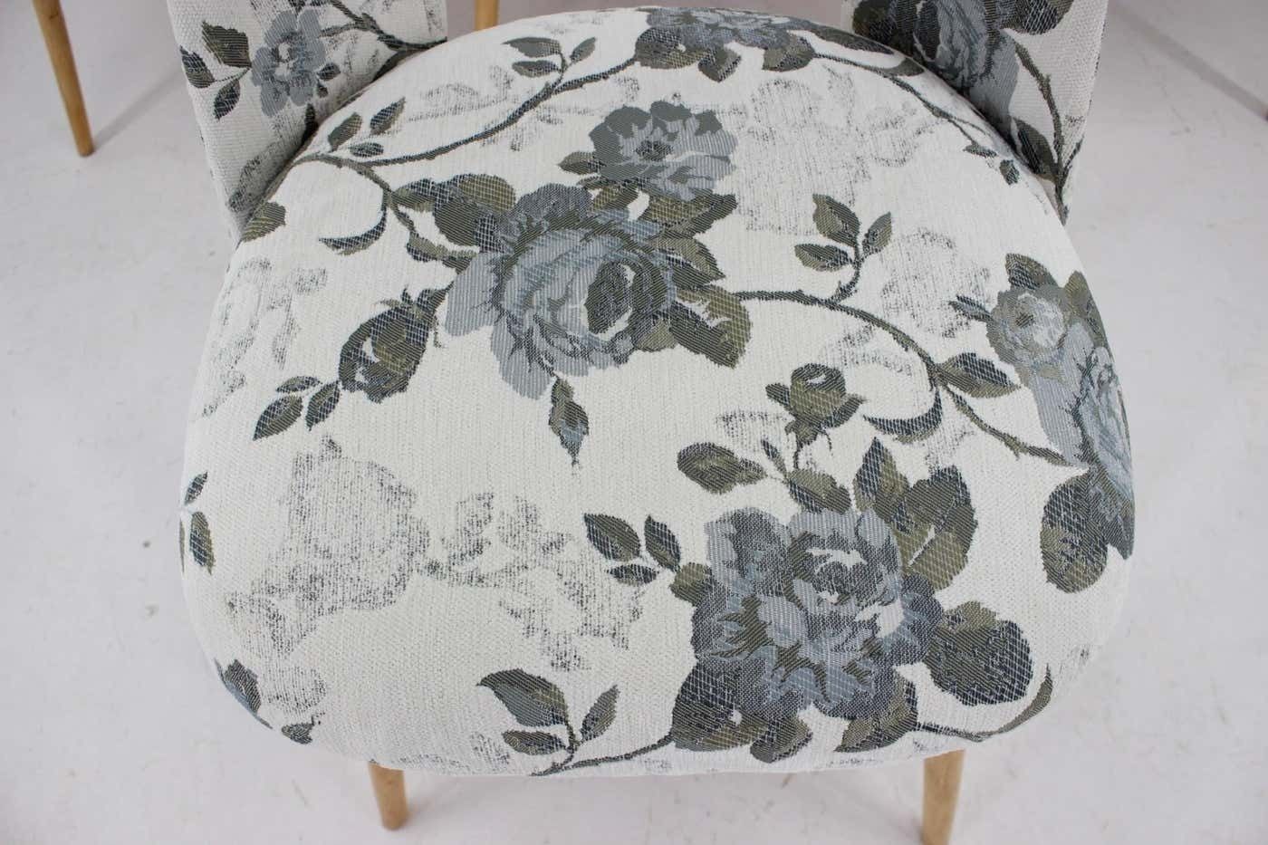 photo vintage 1960s Set Of Four Oswald Haerdtl Dining Chairs In Fabric, Czechoslovakia