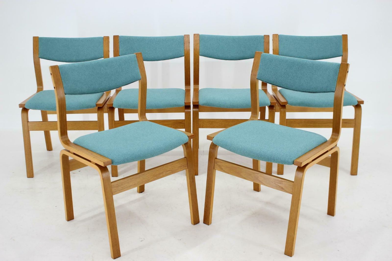 photo furniture 1960s Set Of 6 Bentwood Dining Chairs, Denmark