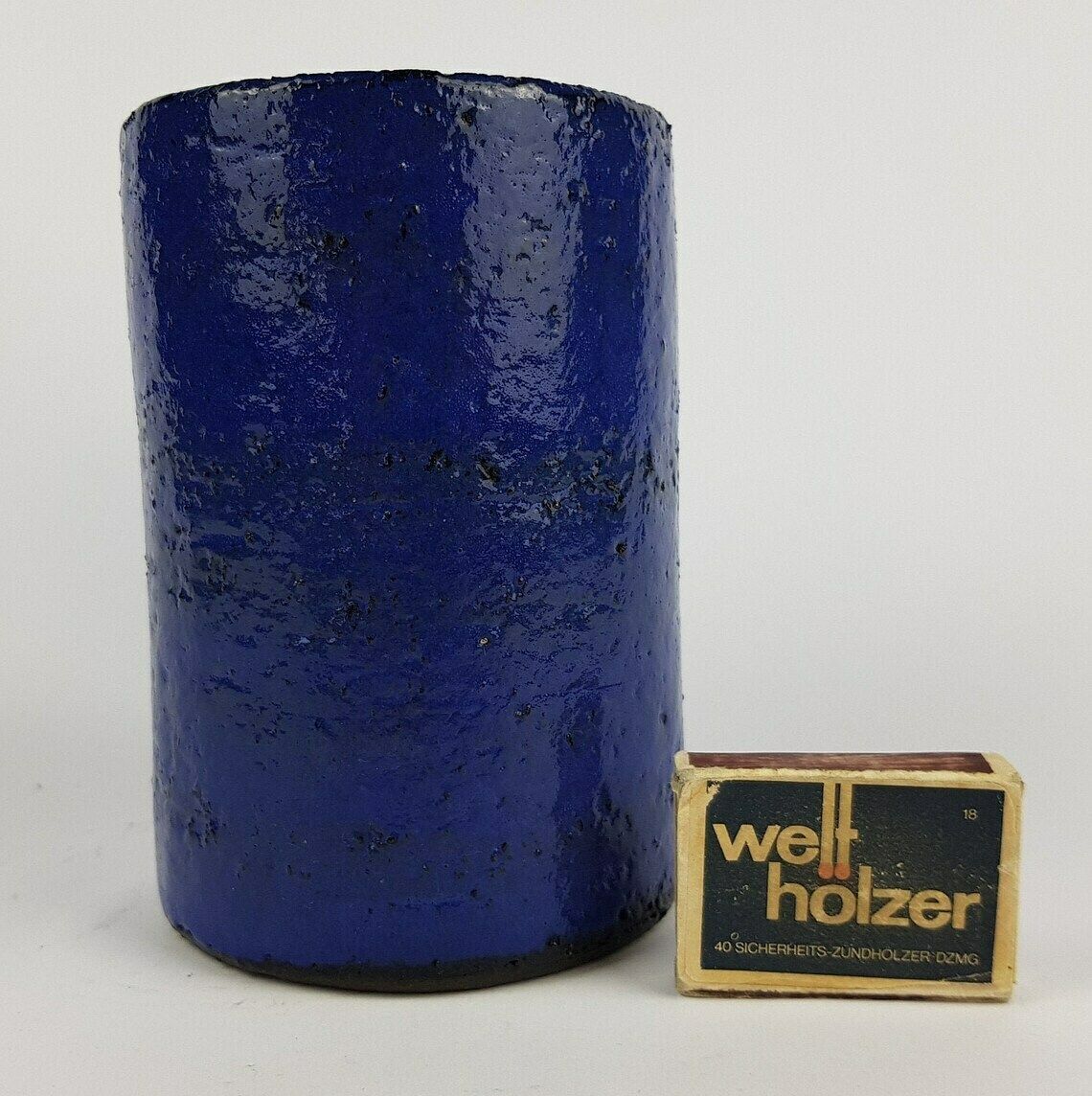Vintage Studio Aardewerk Vaas Met Cilindrisch Ontwerp In Blauw photo furniture
