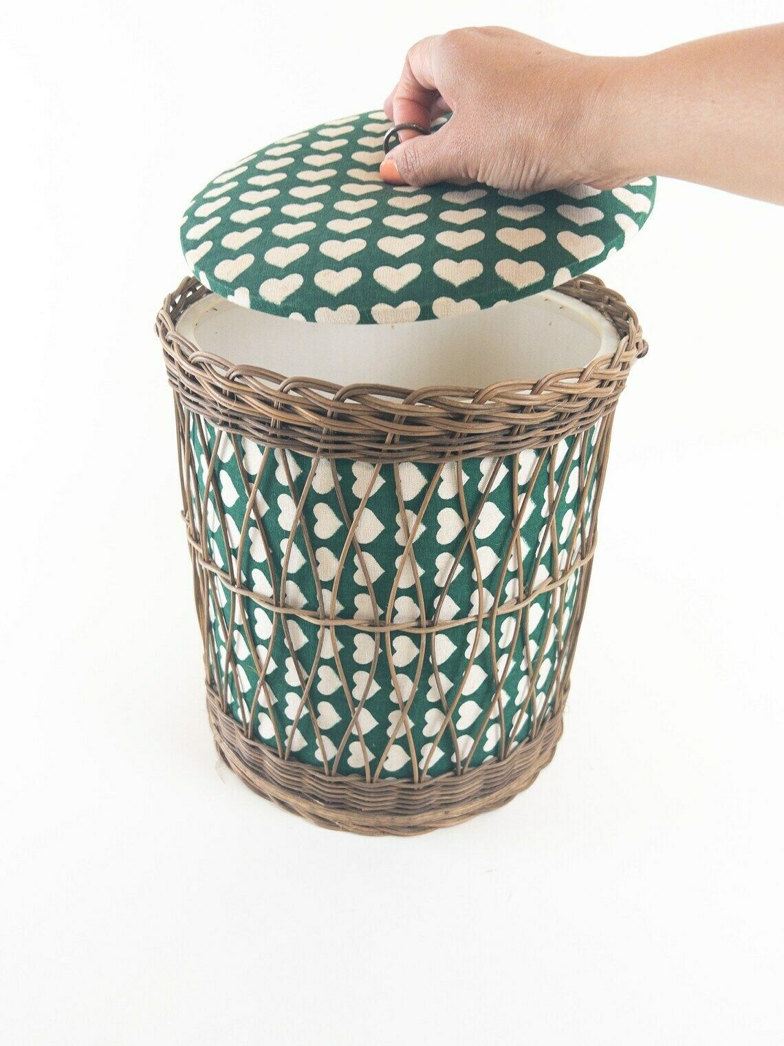 Round Green Wicker Sewing Basket With Heart Motif   Knitting Basket   Yarn Basket   Mid Century Decor photo 68.0