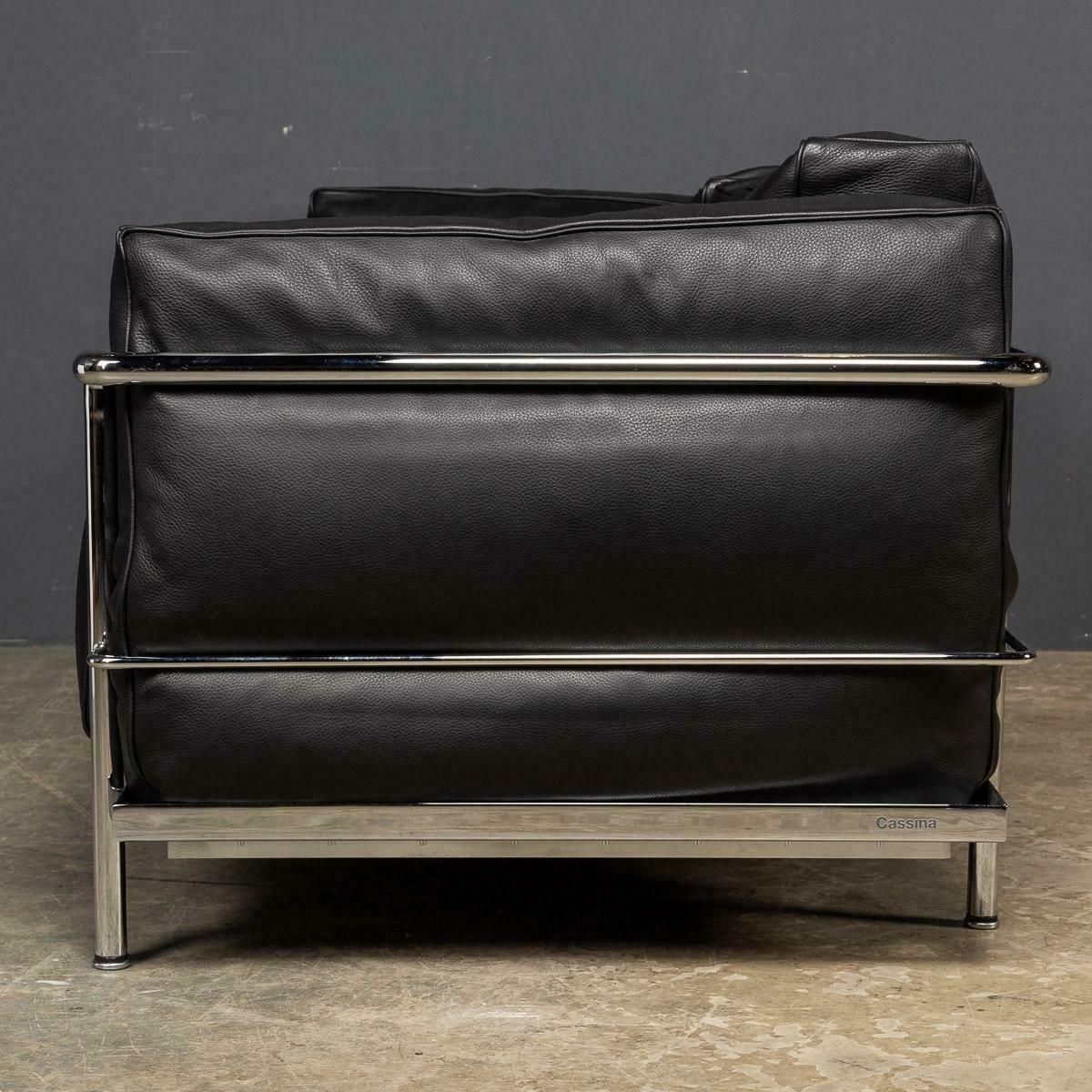 3 Fauteuil Grand Confort, Grand Modèle, Deux Places Cassina Sofa. Le Corbusier photo for sale