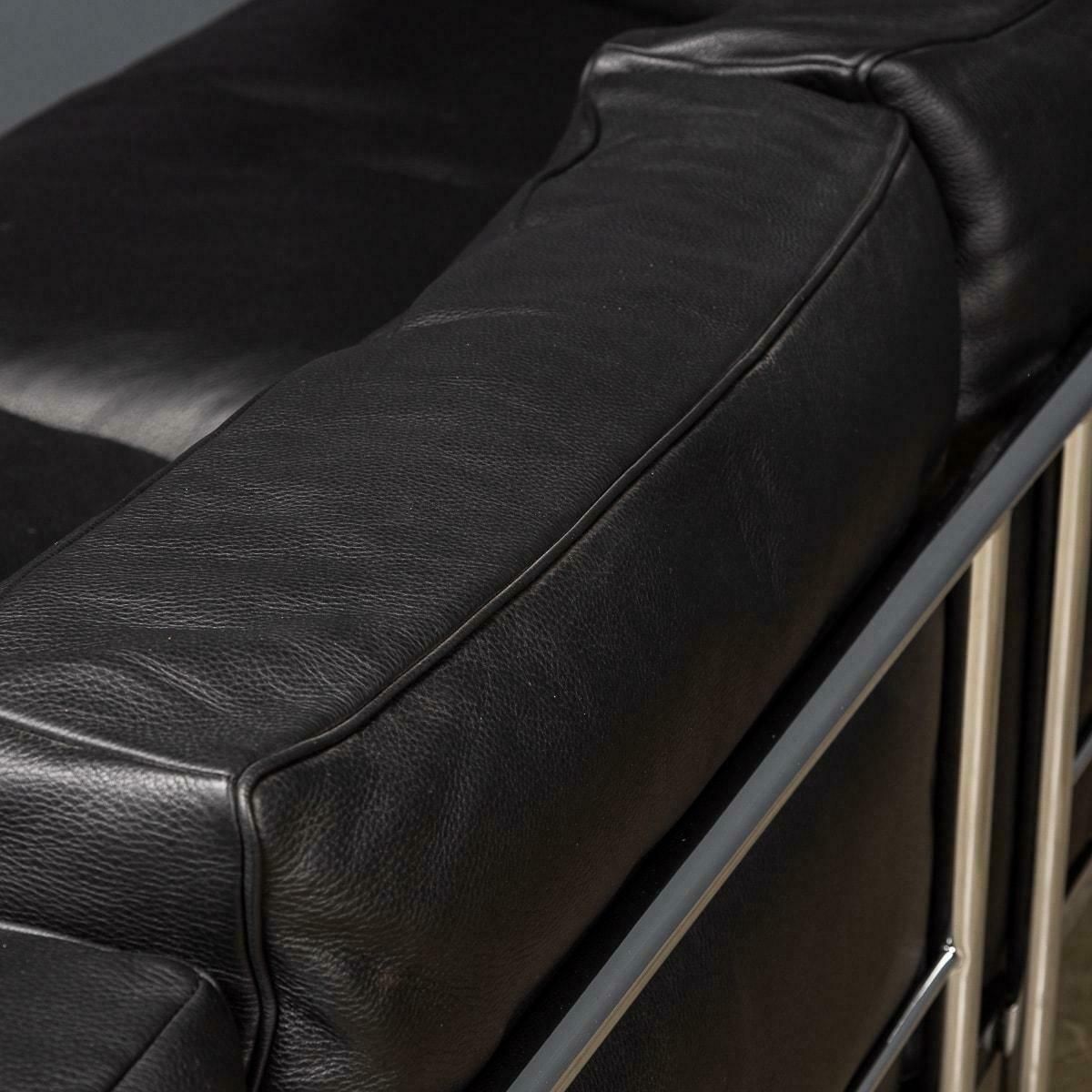 photo vintage 3 Fauteuil Grand Confort, Grand Modèle, Deux Places Cassina Sofa. Le Corbusier