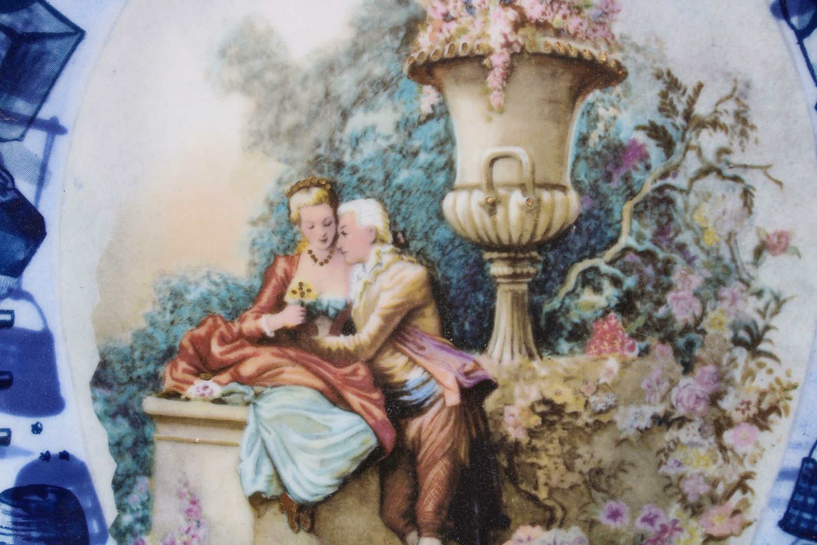 photo vintage Inese Brants Plates With The Motive Of Holland Porcelain,