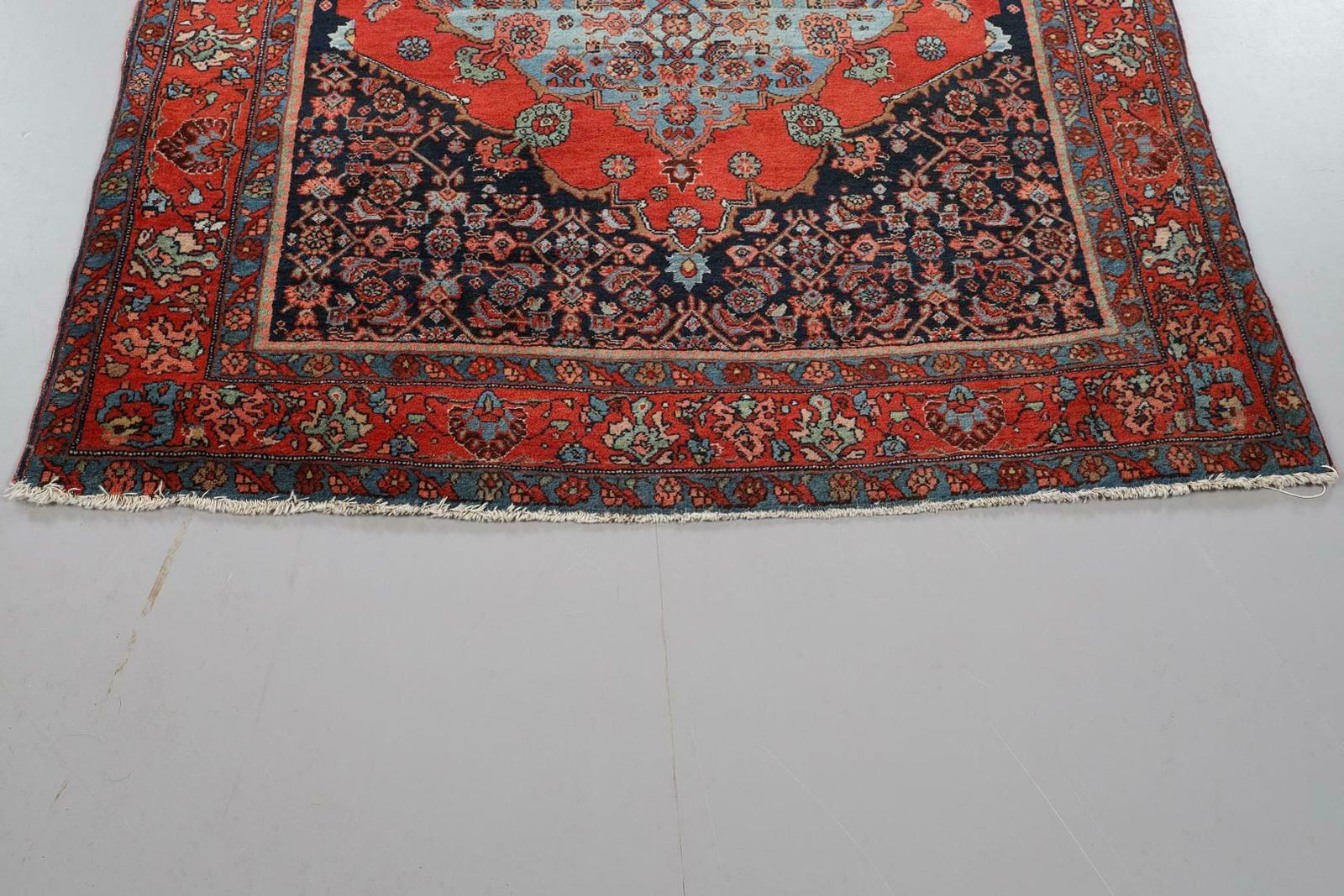 Red Carpet Medallion Hand Woven Wool Area Rug Traditional Floral Rust Carpet photo Textiles