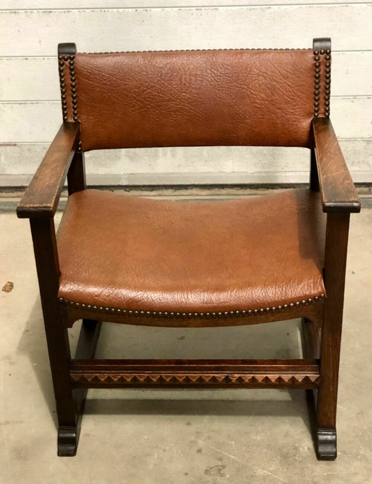 Handsome Arts And Crafts Oak Nursing Chair / Childs Chair photo buy