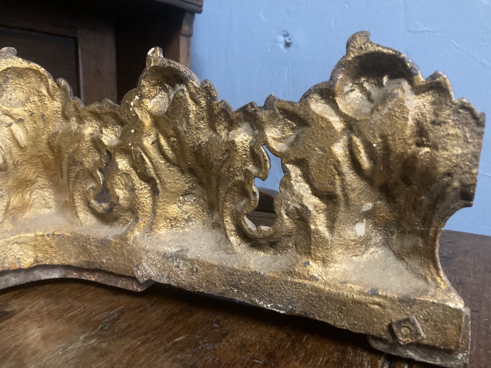 photo vintage Beautiful French Gilt Bronze Fire Fender 19th Century