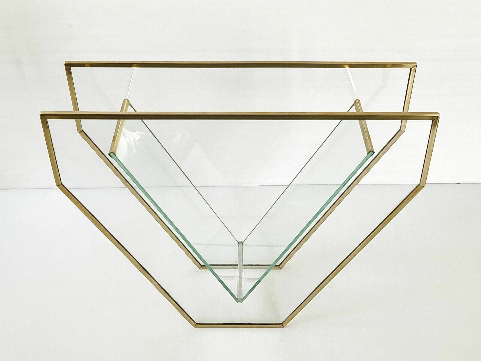 photo furniture Magnificent Vintage Vase 1980 In Glass & Gold Brass Triangular Shape 80s 1980s
