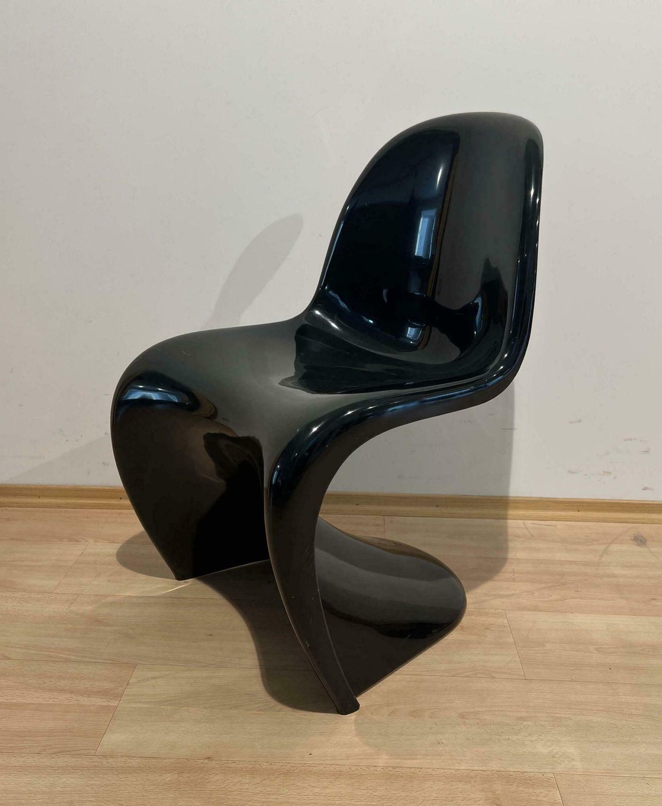 Verner Panton ‚Panton’ Cantilever Chair In Black Pu, Germany, 1971 photo vinterior