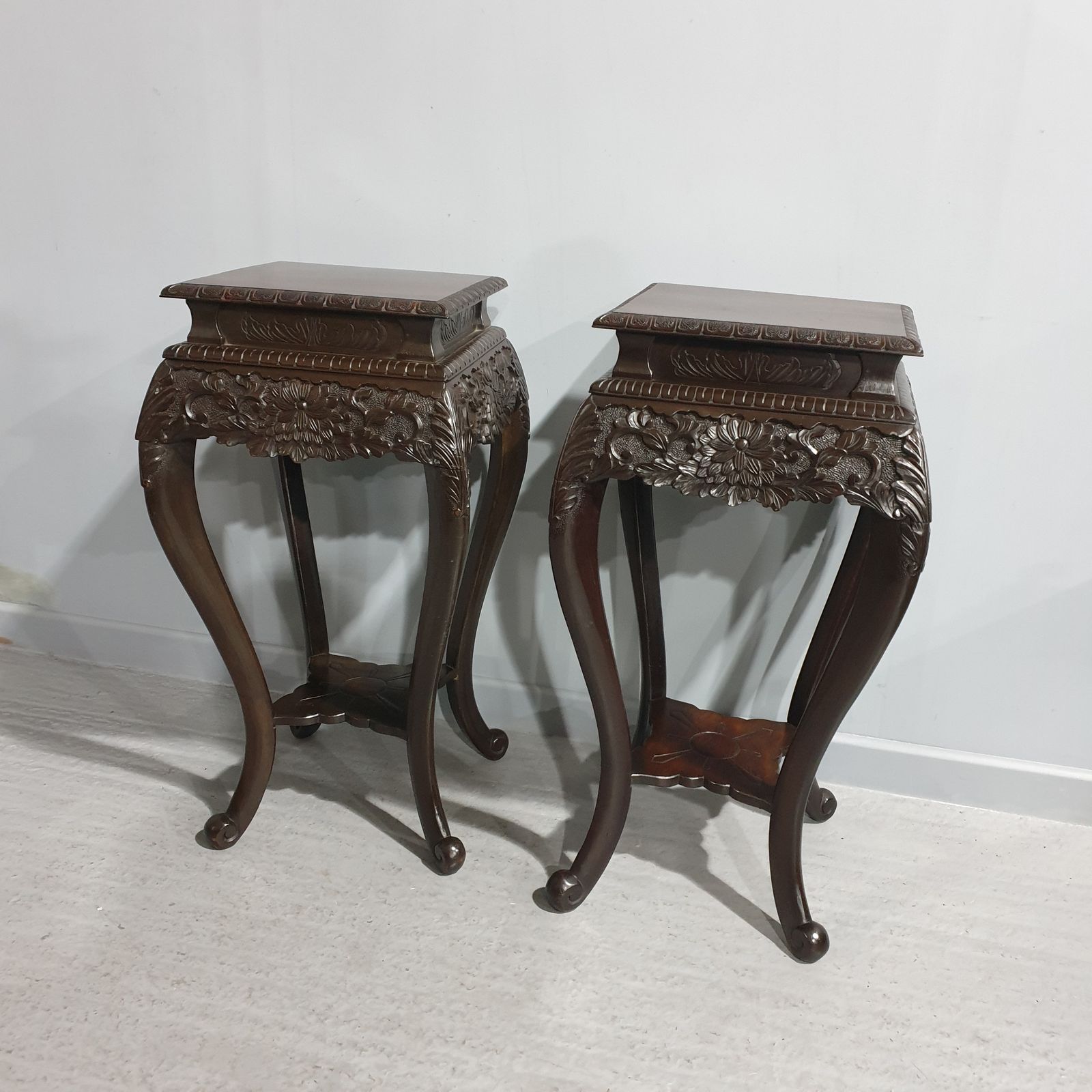 photo furniture Top Quality Pair Oriental  Jardinere Stands