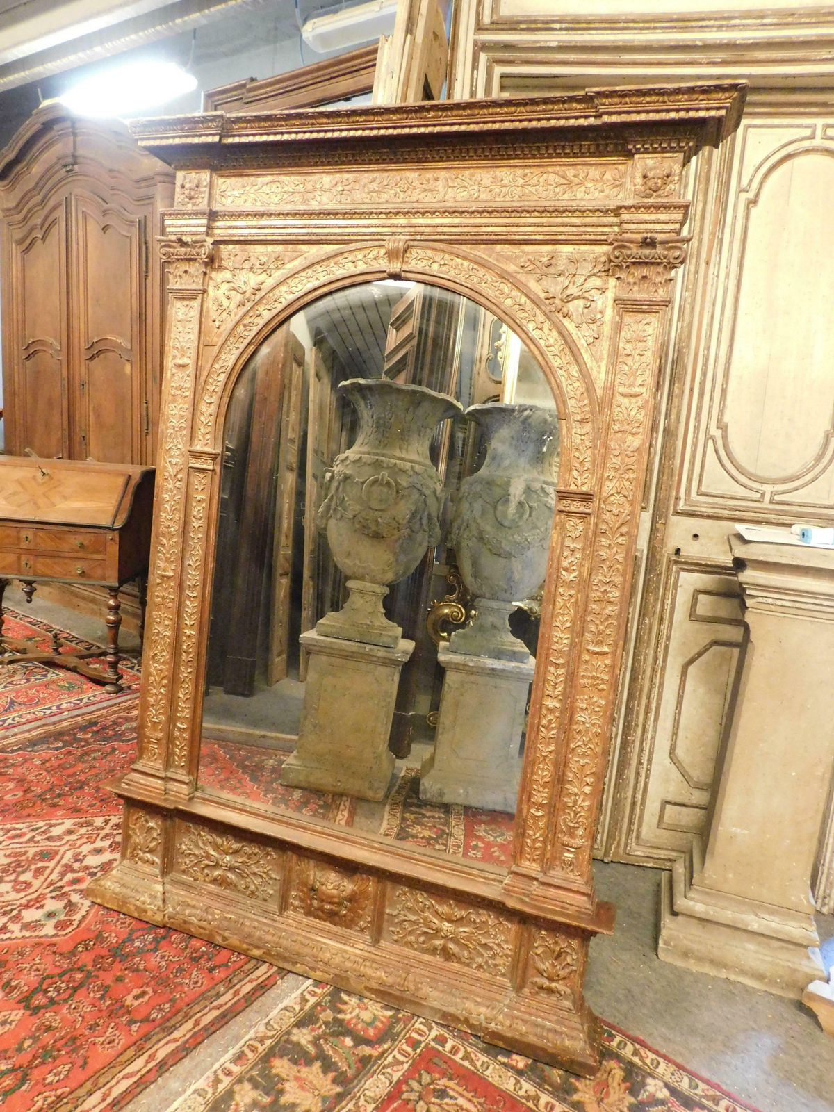 Ancient Gilded And Carved Floor Mirror, 19th Century Italy photo vinterior