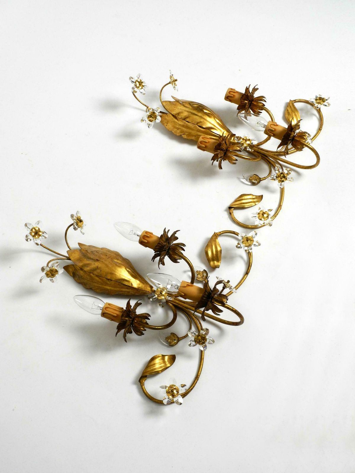 Pair Of Elegant Gold Plated Italian 1980's Floral Regency Murano Glass Sconces photo Lighting