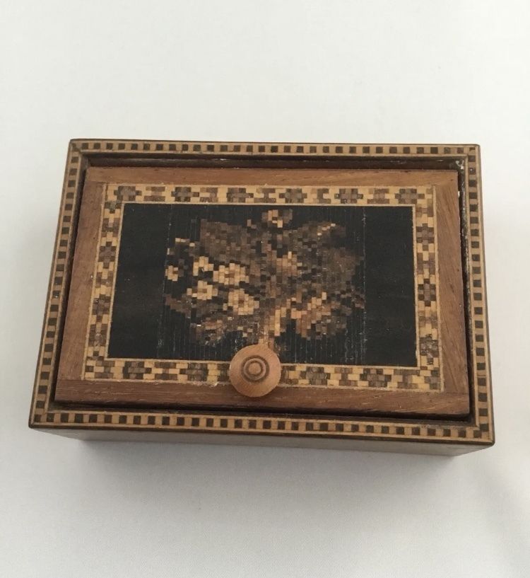 Pretty Tunbridgeware Rosewood Trinket Box C1880 photo vinterior