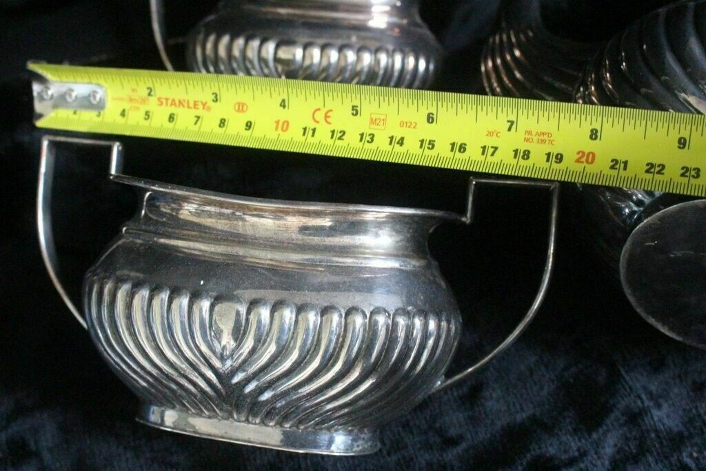 photo furniture Set Of 3 Pieces Of Serving Set E.P.N.S. Sheffield Silver Plated