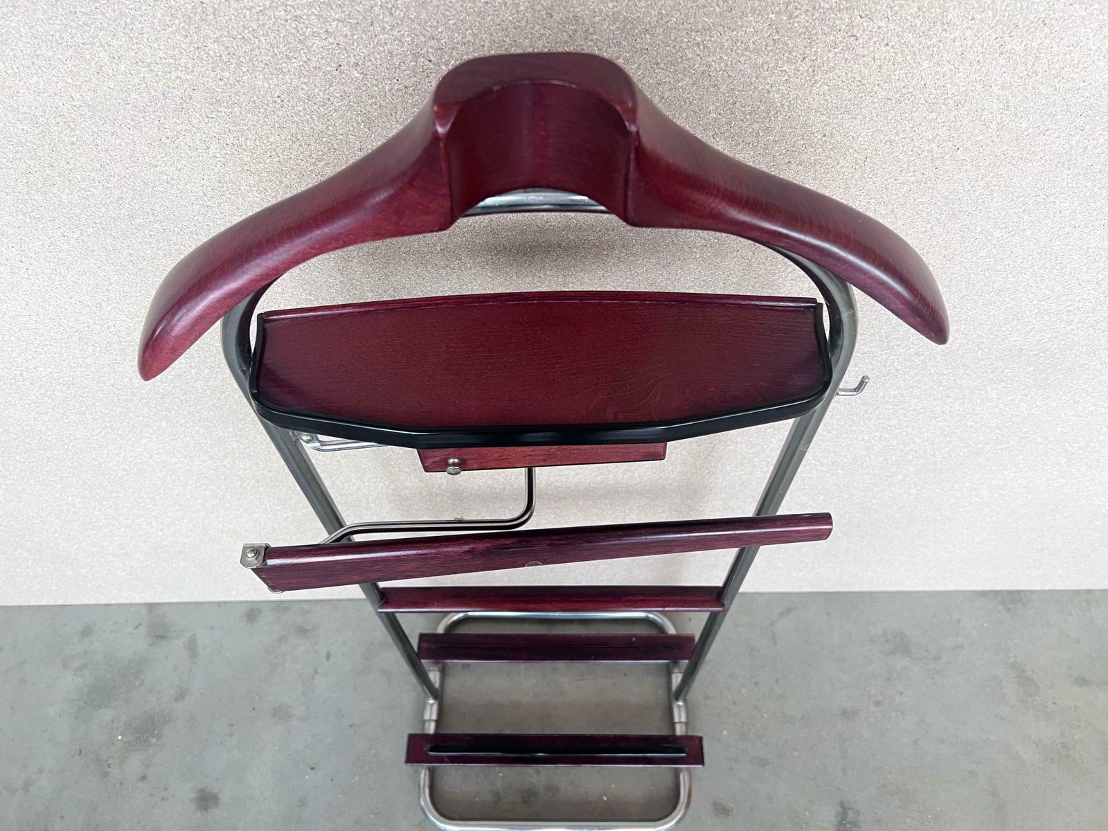 Valet de chambre en hêtre et laiton de style Ico Parisi 1 949,68 £ photo Mobilier