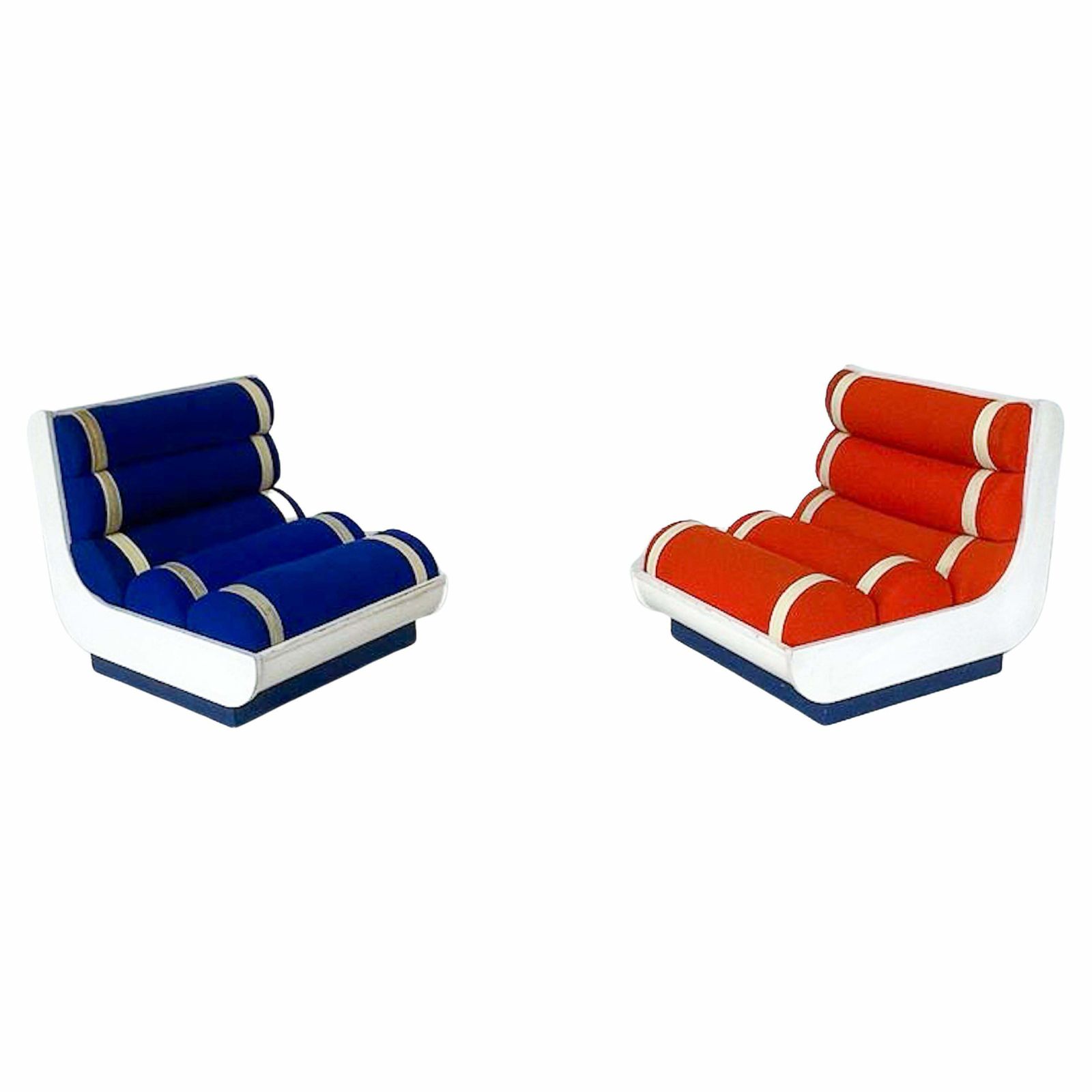 Mid Century Modern Pair Of Italian Red And Blue Armchairs 1960s