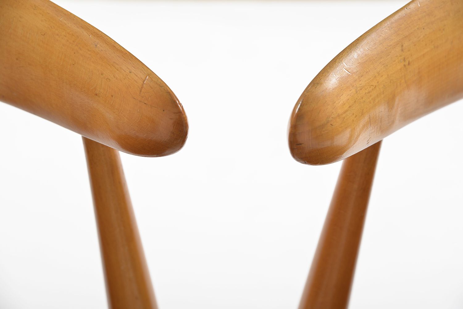 4995.0 1950s Set 4 Fh4103 Heart Dining Chairs By Hans Wegner For Fritz Hansen Denmark photo