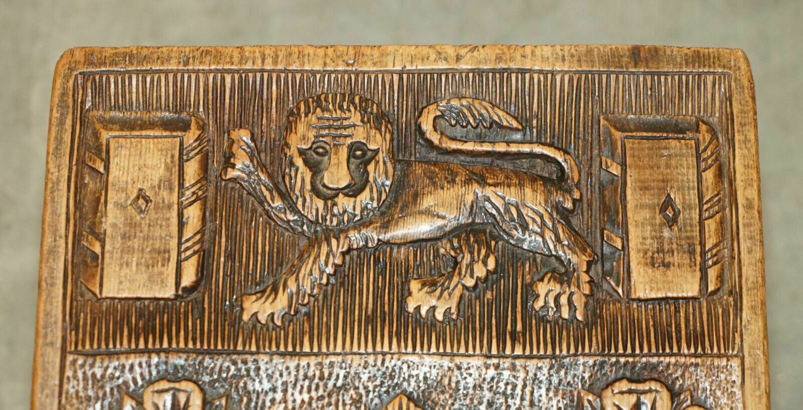 Furniture Antique 1575 Trinity College Cambridge Coat Of Arms Armorial Crest Side Table photo