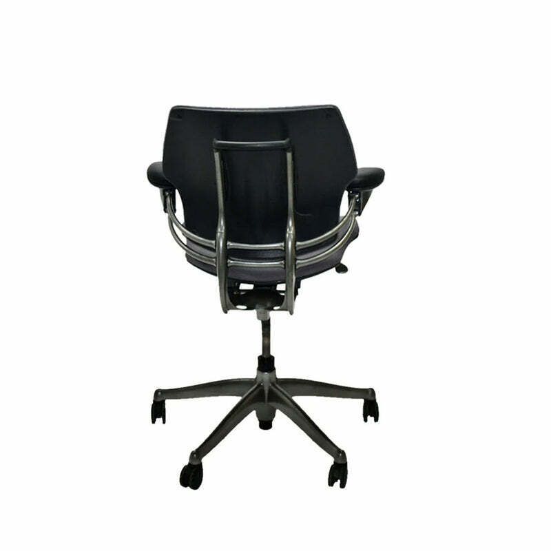 289.0 Humanscale: Freedom Task Chair   Refurbished photo