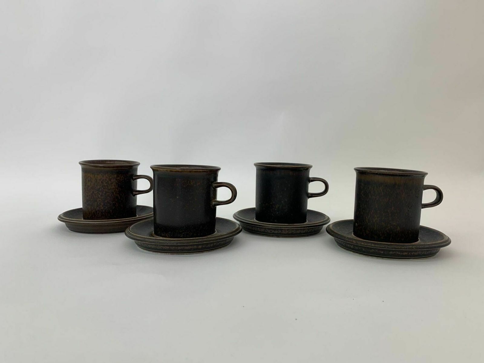 Set Of 4 Cups Ulla Procope For Arabia Finland Model ‘Ruska’ photo 133.0