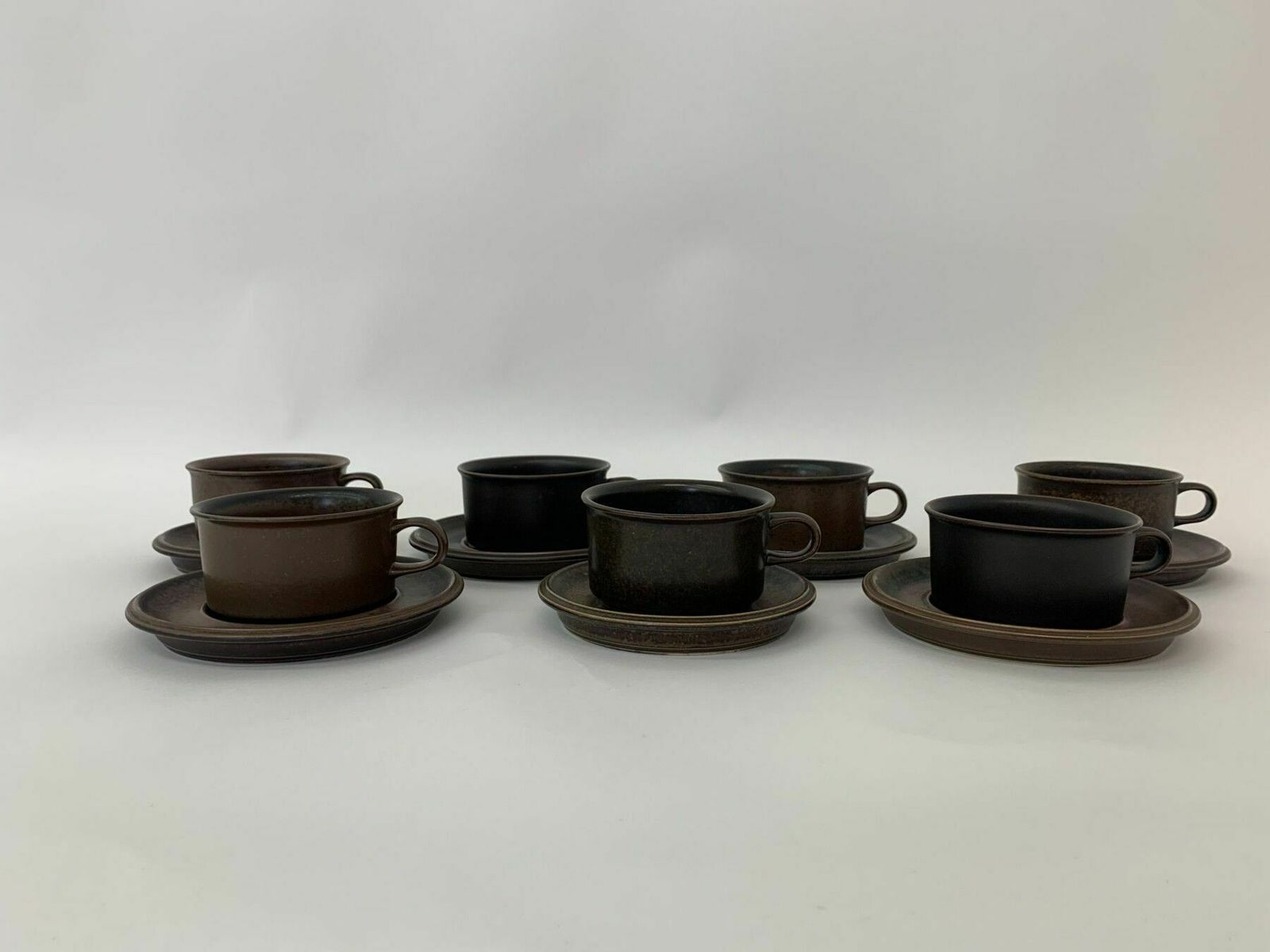 Set Van 7 Kopjes, Ulla Procope Voor Arabia Finland, Model 'Ruska'