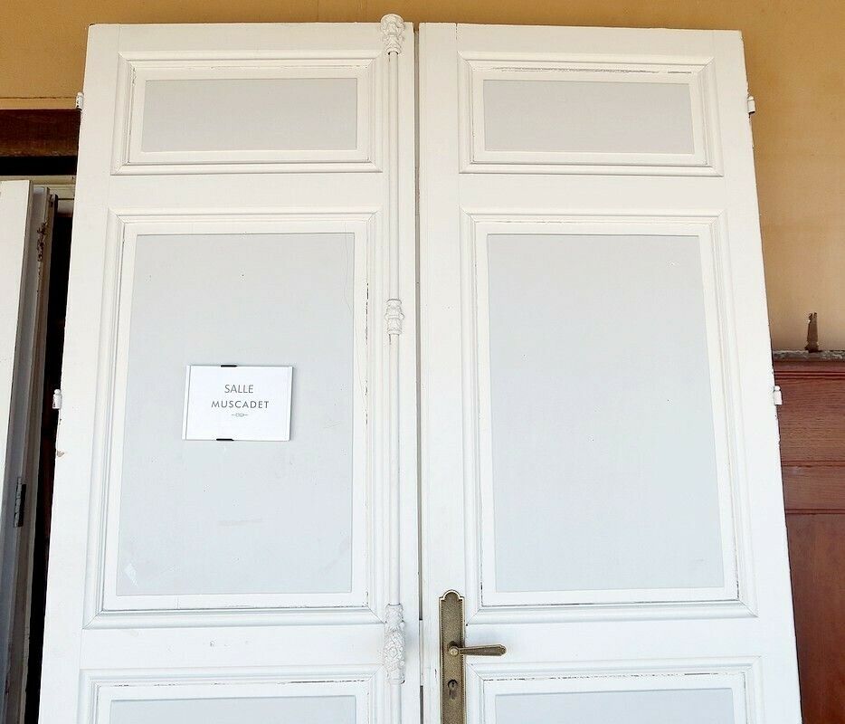Important Castle Double Door – 1900 photo for sale