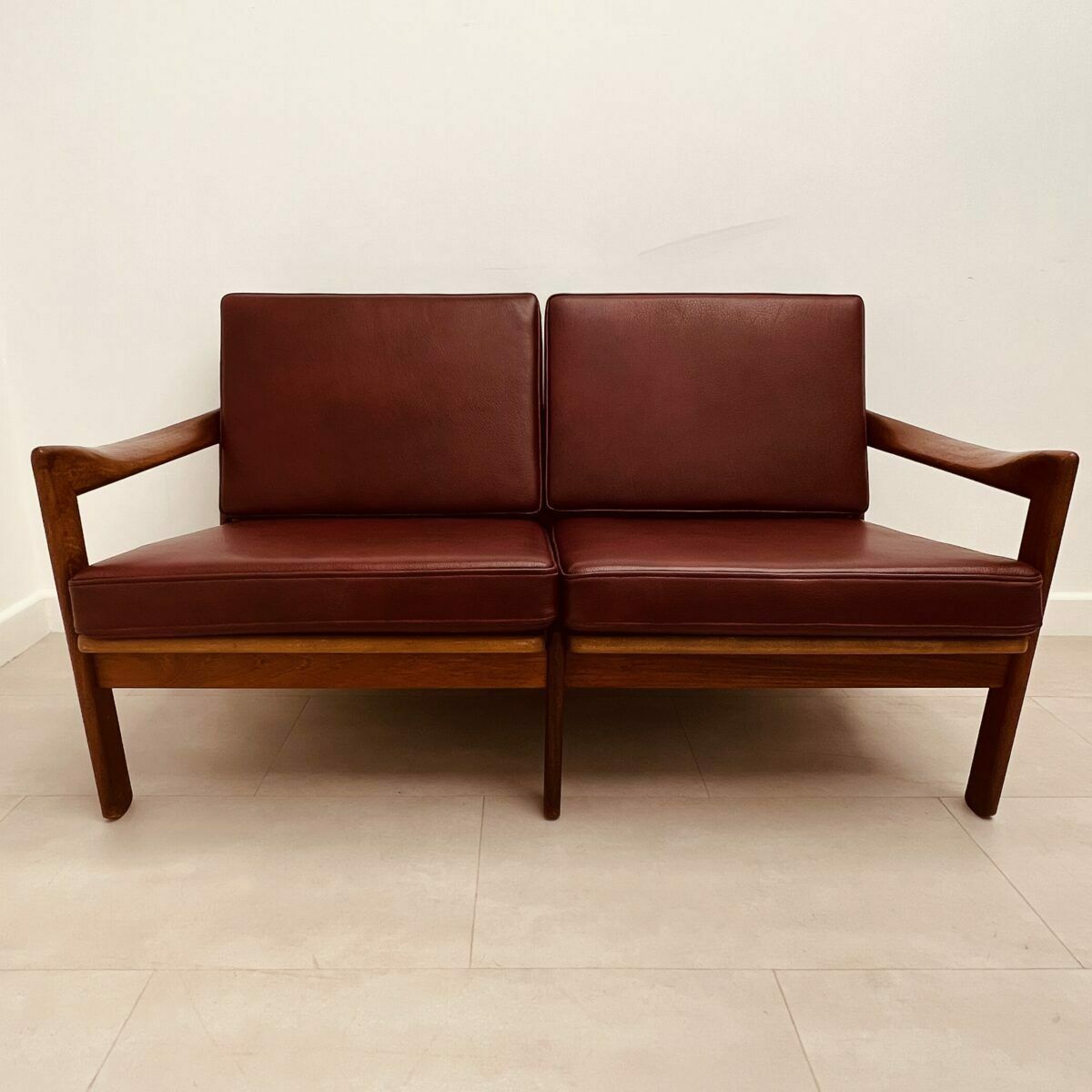 photo furniture Danish Lounge Suite By Illum Wikkelsø
