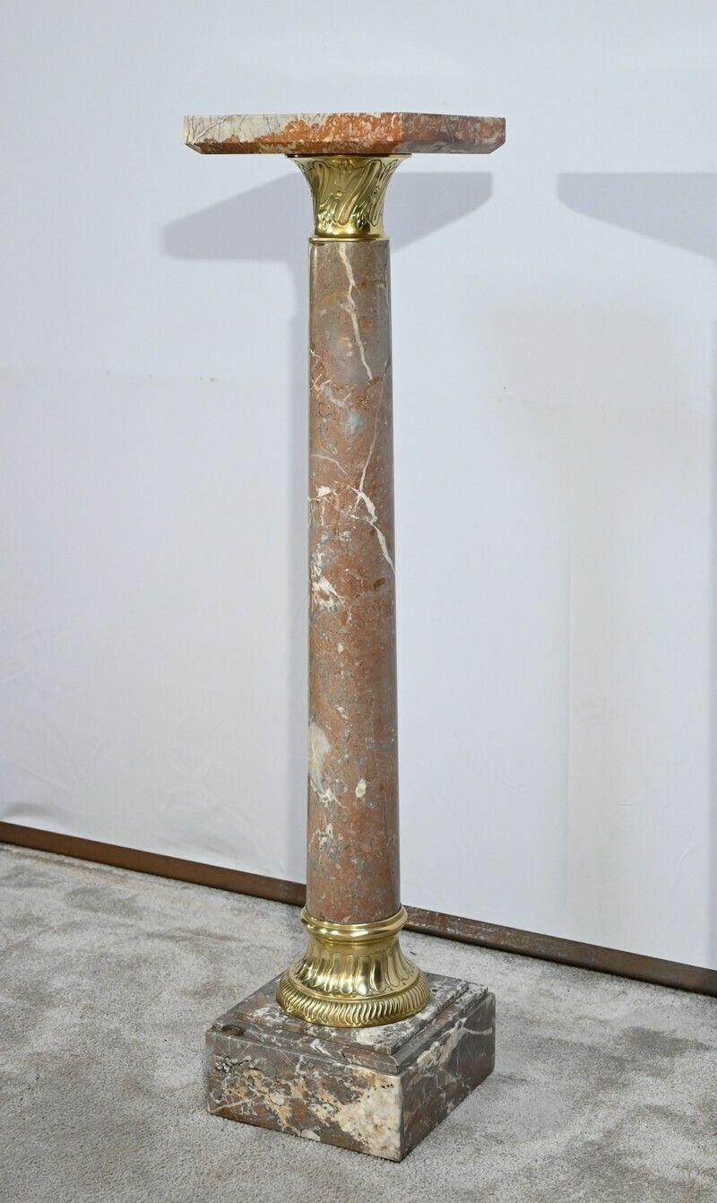 Marble Column With Swivel Top   Late 19th Century photo for sale