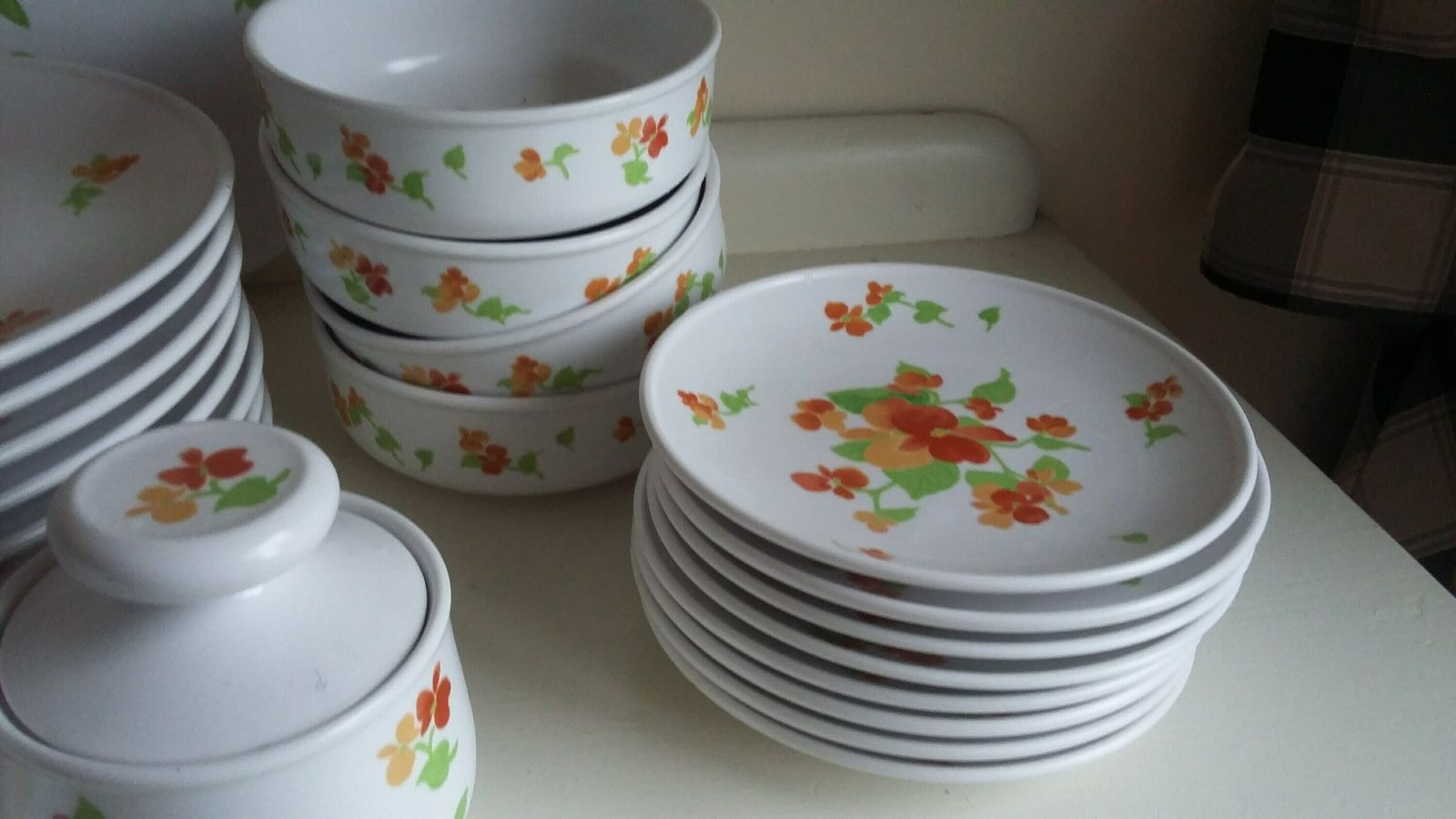 Noritake China Dinner Service ‘Happy Days’ photo furniture