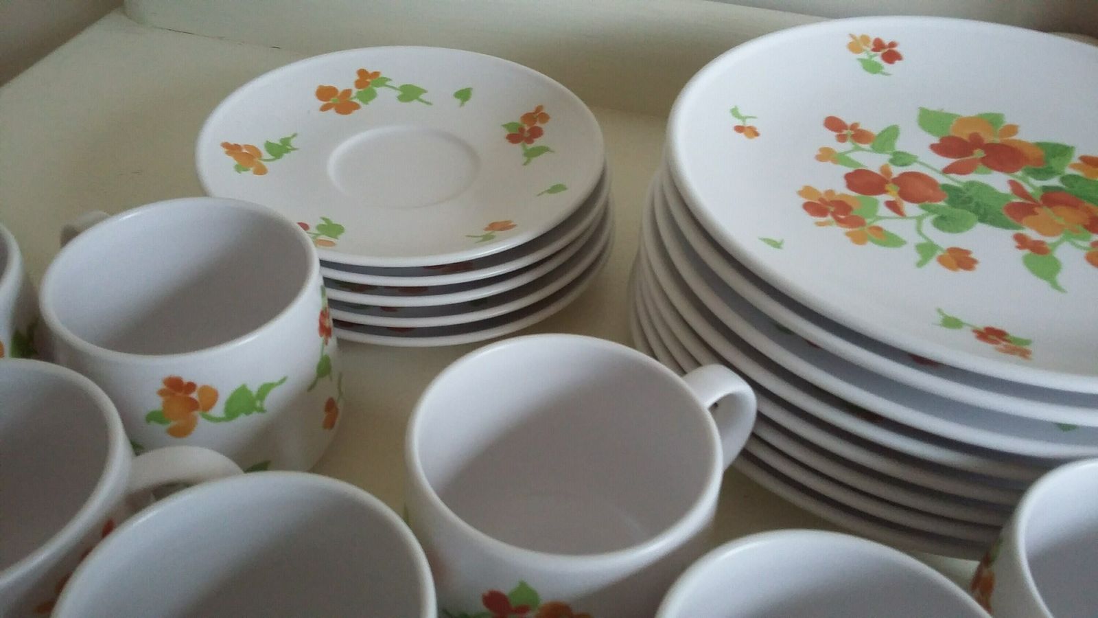Noritake China Dinner Service ‘Happy Days’ photo buy