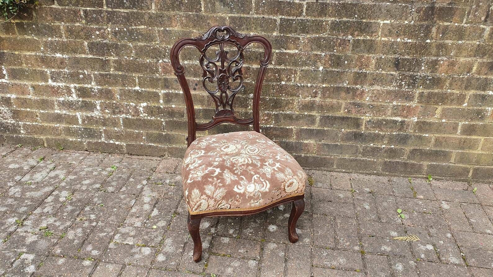 Top Quality Elegant Vintage Upholstered Chair Low Nursing Deep Sprung Bedroom Cabriole Legs