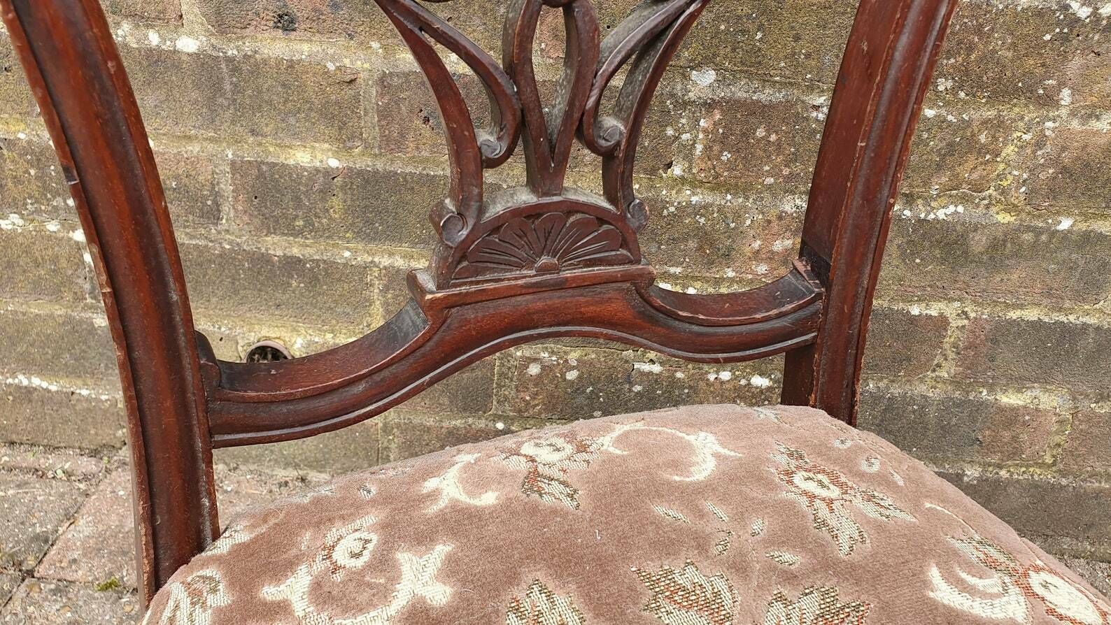 Top Quality Elegant Vintage Upholstered Chair Low Nursing Deep Sprung Bedroom Cabriole Legs photo Furniture