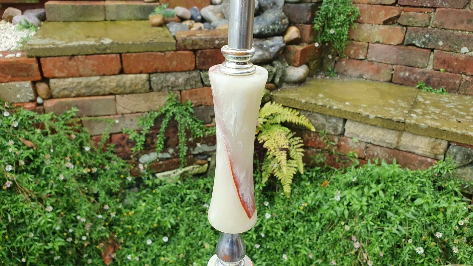 Working Vintage Retro Kitsch Onyx And Composite Onyx Effect 70’s Standard Lamp photo vinterior