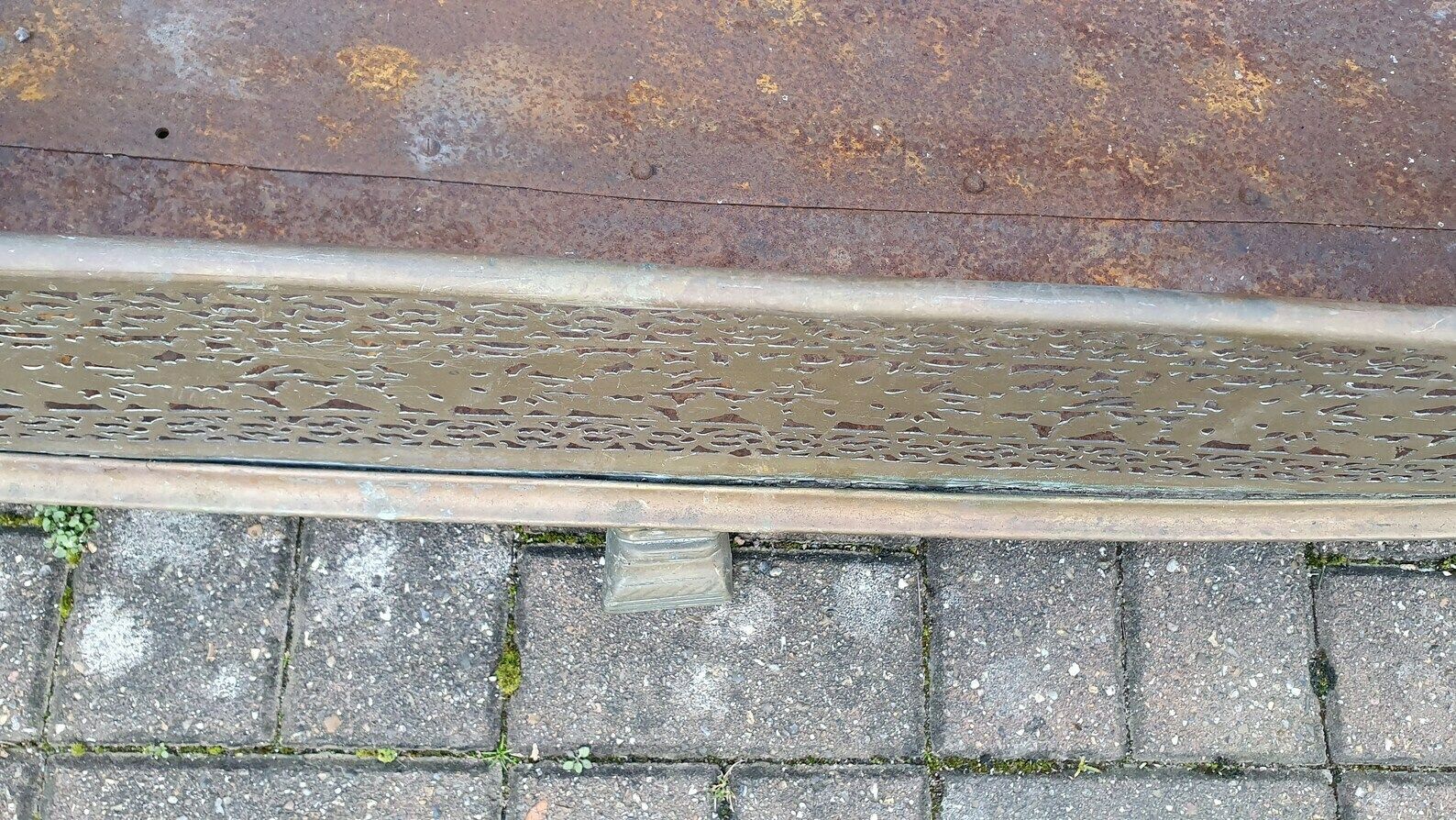 Large Imposing Pierced Brass Victorian Fender Fire Guard Vintage Fireplace photo vinterior