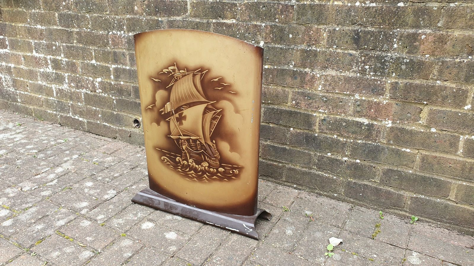Classic Metal Retro Galleon Fire Screen. Worcester Ware 1930 50. photo furniture