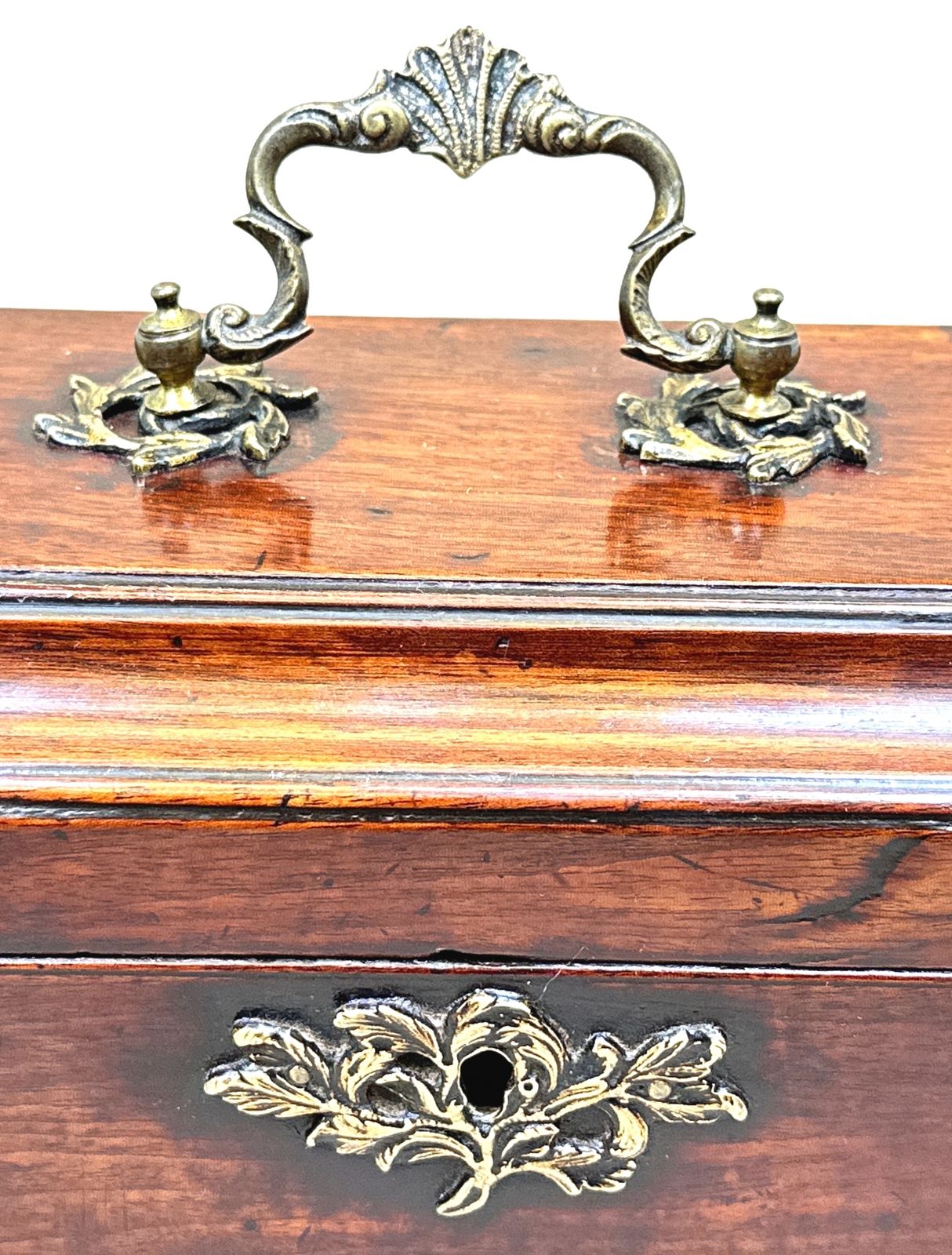 Georgian 18th Century Mahogany Tea Caddy (England, Circa 1760) photo 995.0