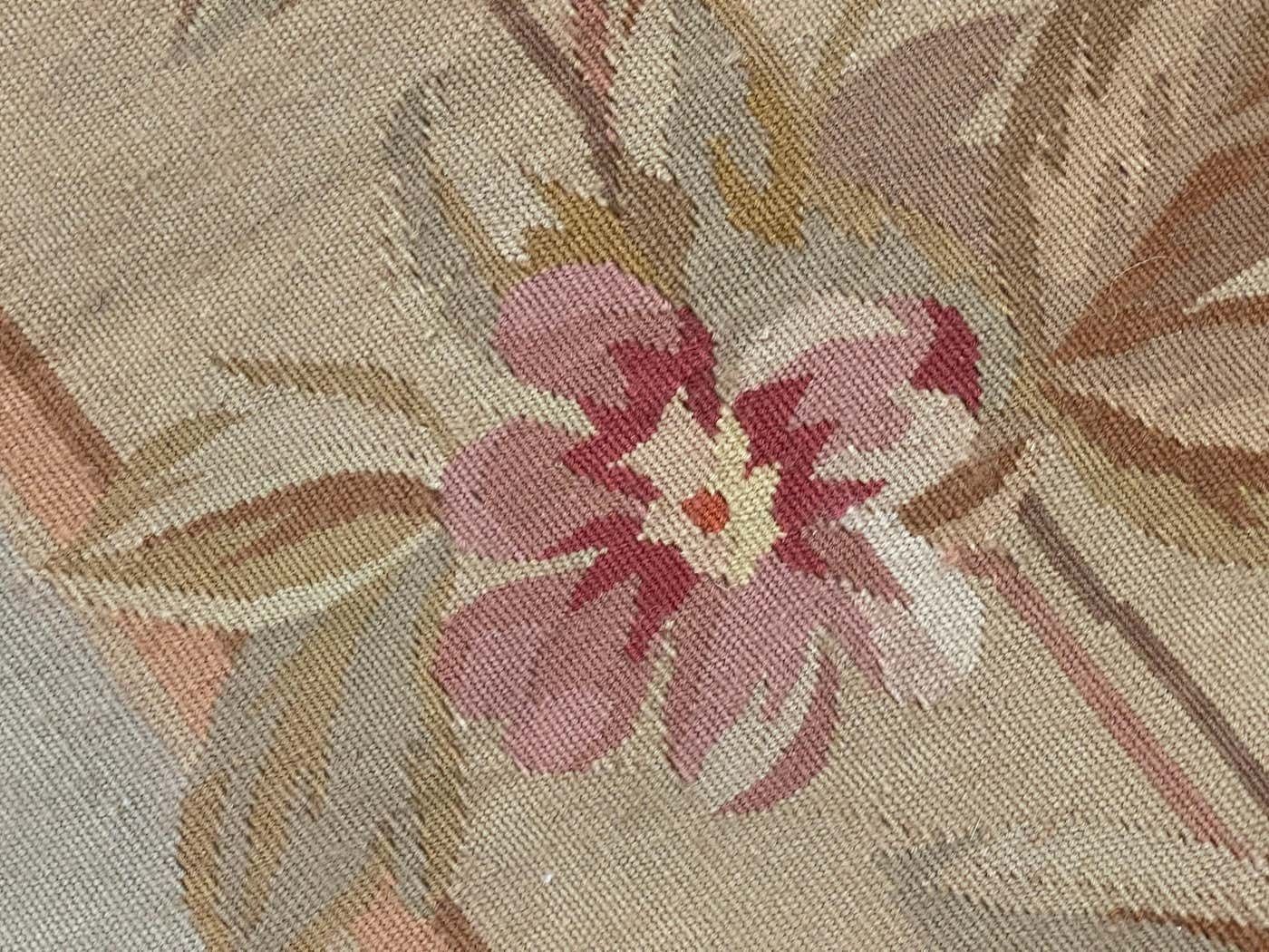 photo vinterior Antique Carpet Burgundy Beige Aubusson Rug, Extra Large Wool Tapestry Rug