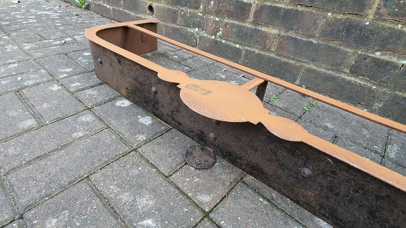 Late Victorian Vintage Metal Fender Fire Curb Fireplace Trivet photo vinterior